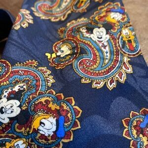 Mickey and Friends Vintage Tie navy paisley